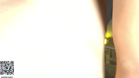 Snapshot of aaron_antonella_mds chatting on 15, 11, 2025 Aaron y Antonella online show from 15, 11, 2025