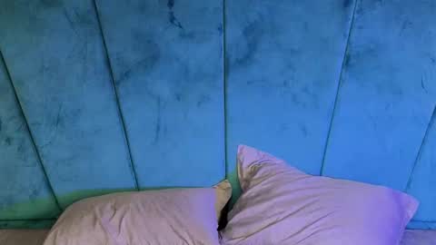 Snapshot of aaron_eze chatting on 14, 9, 2025 Aaron Ezequiel online show from 14, 9, 2025