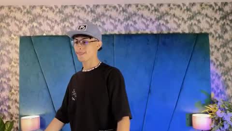 Snapshot of aaron_eze chatting on 26, 9, 2025 Aaron Ezequiel online show from 26, 9, 2025