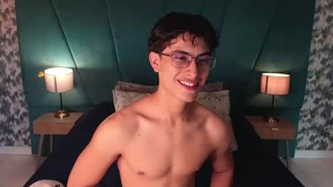 Aaron Ezequiel online show from 17, 6, 2026