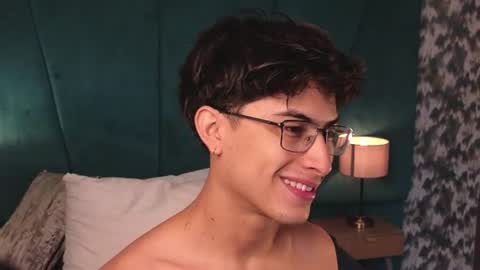 Aaron Ezequiel online show from 20, 6, 2026