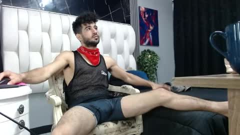 aaron_jones_1 online show from 16, 4, 2026