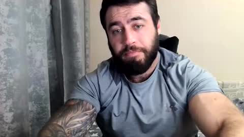 Snapshot of aaron_royal chatting on 4, 6, 2026 Davin tayl online show from 4, 6, 2026