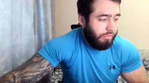 Snapshot of aaron_royal chatting on 7, 6, 2026 Davin tayl online show from 7, 6, 2026