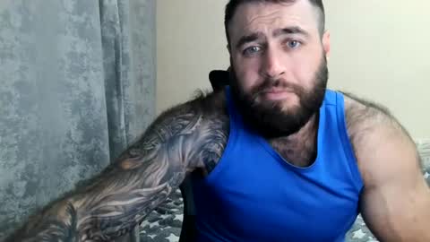 Snapshot of aaron_royal chatting on 18, 6, 2026 Davin tayl online show from 18, 6, 2026