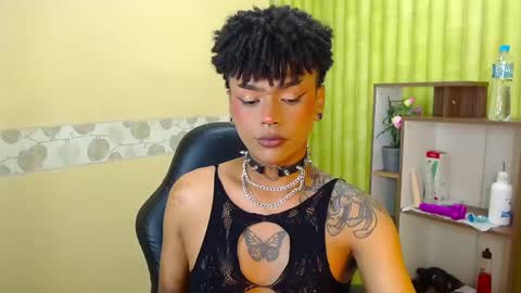 Snapshot of aaronbakers chatting on 18, 1, 2025 im NiallDun online show from 18, 1, 2025