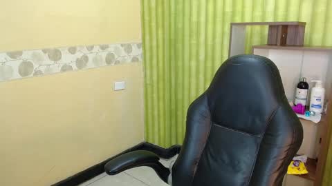 Snapshot of aaronbakers chatting on 13, 2, 2025 im NiallDun online show from 13, 2, 2025