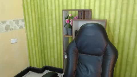 Snapshot of aaronbakers chatting on 27, 2, 2025 im NiallDun online show from 27, 2, 2025