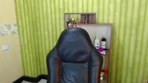 Snapshot of aaronbakers chatting on 1, 3, 2025 im NiallDun online show from 1, 3, 2025