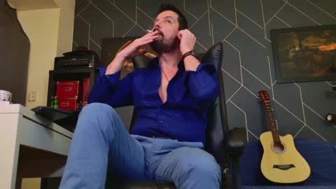 Snapshot of aaronbomer chatting on 19, 1, 2025 Aaron online show from 19, 1, 2025