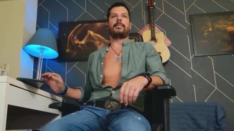 Snapshot of aaronbomer chatting on 11, 9, 2025 Aaron online show from 11, 9, 2025