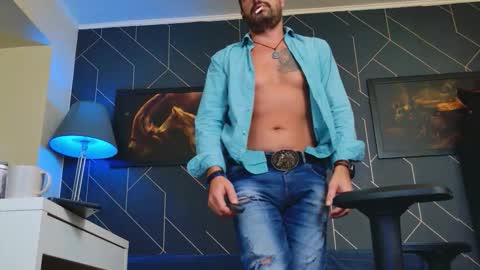 Snapshot of aaronbomer chatting on 18, 9, 2025 Aaron online show from 18, 9, 2025