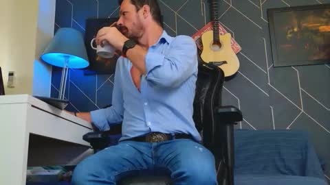 Snapshot of aaronbomer chatting on 25, 9, 2025 Aaron online show from 25, 9, 2025