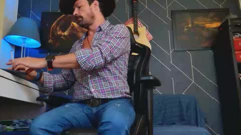 Snapshot of aaronbomer chatting on 30, 9, 2025 Aaron online show from 30, 9, 2025