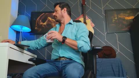 Snapshot of aaronbomer chatting on 3, 10, 2025 Aaron online show from 3, 10, 2025