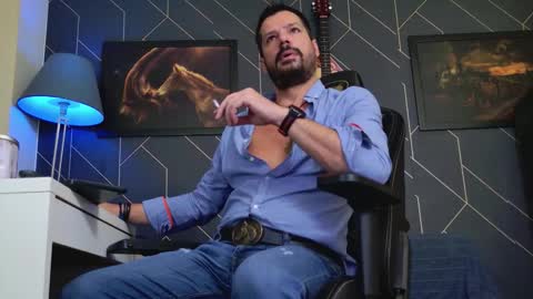 Snapshot of aaronbomer chatting on 27, 10, 2025 Aaron online show from 27, 10, 2025