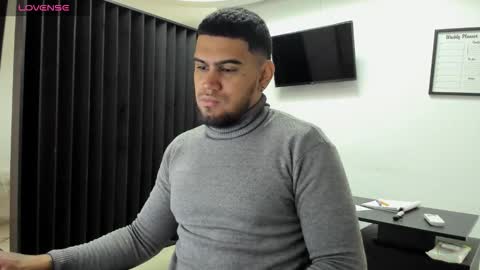 ig aaron hunter123 online show from 10, 3, 2026