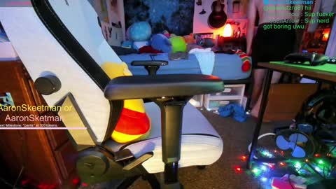 Snapshot of aaronskeetman chatting on 27, 12, 2024 Aaron Skeetman online show from 27, 12, 2024