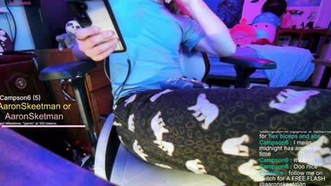 Snapshot of aaronskeetman chatting on 26, 1, 2025 Aaron Skeetman online show from 26, 1, 2025