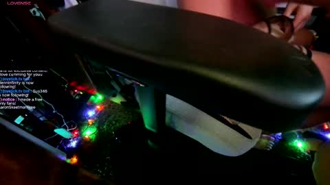 Snapshot of aaronskeetman chatting on 17, 9, 2025 Aaron Skeetman online show from 17, 9, 2025