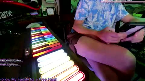 Snapshot of aaronskeetman chatting on 22, 10, 2025 Aaron Skeetman online show from 22, 10, 2025