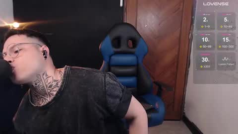 Snapshot of aaronsmith2_ chatting on 19, 2, 2025 aaronsmith2_ online show from 19, 2, 2025