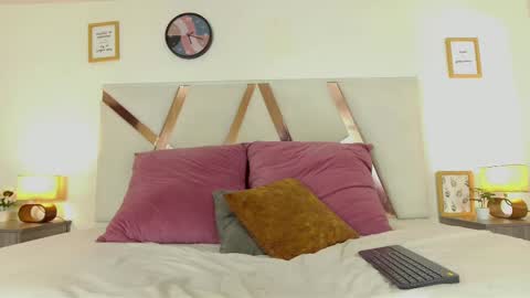 Snapshot of aashleytaylor chatting on 3, 3, 2025 AASHLEY online show from 3, 3, 2025