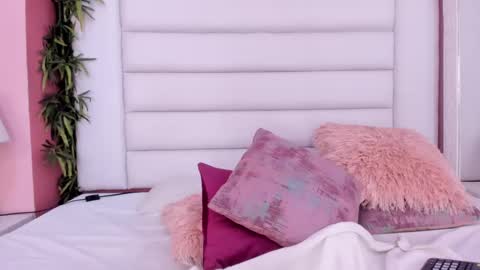 Snapshot of abbey_walker chatting on 26, 2, 2025 abbey_walker online show from 26, 2, 2025