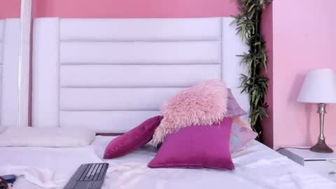 Snapshot of abbey_walker chatting on 28, 2, 2025 abbey_walker online show from 28, 2, 2025