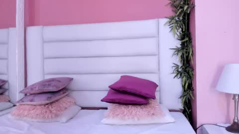 Snapshot of abbey_walker chatting on 2, 3, 2025 abbey_walker online show from 2, 3, 2025