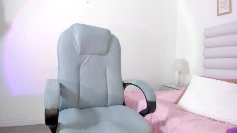 Snapshot of abbey_walker chatting on 13, 9, 2025 abbey_walker online show from 13, 9, 2025