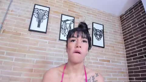 Snapshot of abbey_walker chatting on 4, 11, 2025 abbey_walker online show from 4, 11, 2025