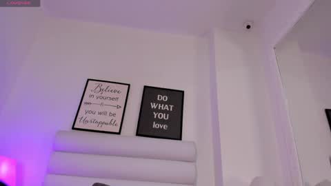 abbey_walker online show from 7, 4, 2026