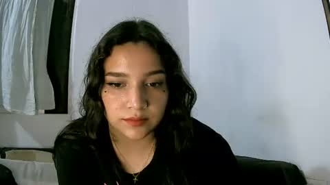 Snapshot of abbie_23 chatting on 28, 10, 2025 Abbie cute online show from 28, 10, 2025