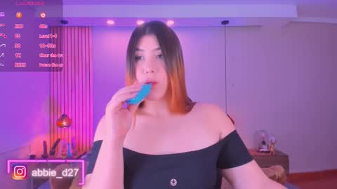 Snapshot of abbieedmond chatting on 25, 11, 2025 Abbie Edmond online show from 25, 11, 2025