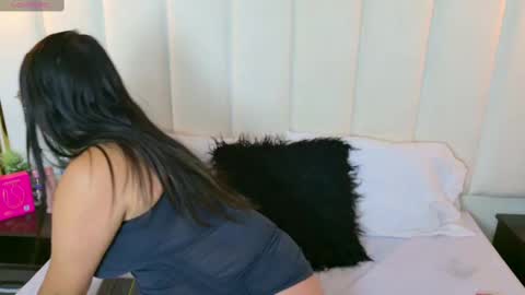 abbiejones_ online show from 6, 10, 2025