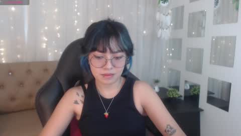 Snapshot of abbiross chatting on 23, 12, 2024 Abbi online show from 23, 12, 2024