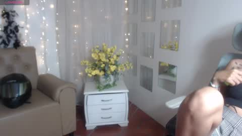 Snapshot of abbiross chatting on 4, 2, 2025 Abbi online show from 4, 2, 2025