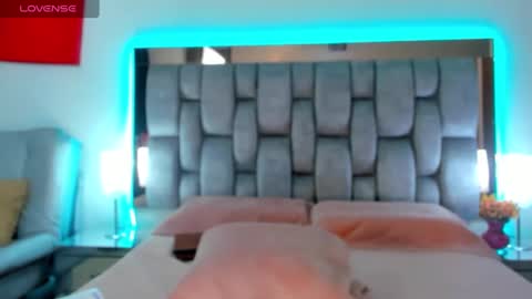 Snapshot of abby_blue01 chatting on 8, 1, 2025 abby_blue01 online show from 8, 1, 2025