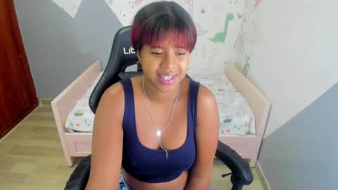 Snapshot of abby_t_ chatting on 11, 3, 2025 abby online show from 11, 3, 2025