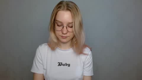 Abby Lovense is active online show from 13, 1, 2025