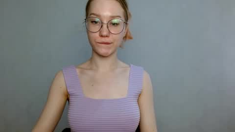 Abby Lovense is active online show from 7, 3, 2025