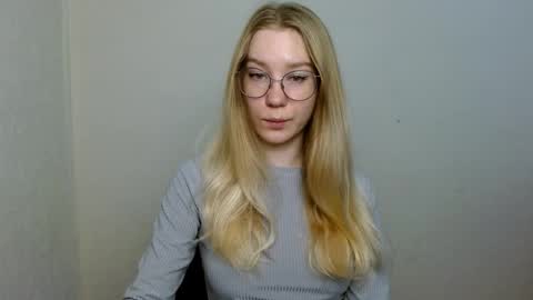 Snapshot of abbymoore__ chatting on 11, 11, 2025 Abby Lovense is active online show from 11, 11, 2025