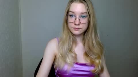Snapshot of abbymoore__ chatting on 30, 11, 2025 Abby Lovense is active online show from 30, 11, 2025