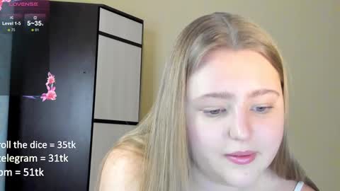 Snapshot of abbywyte chatting on 9, 2, 2025 Abby    Stream at Sat  Sun  Mon  Fri online show from 9, 2, 2025