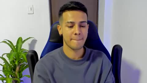 Independence model AbelAsburgo online show from 7, 3, 2025