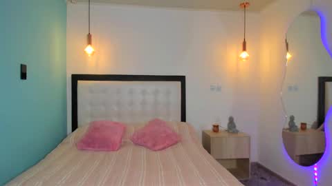  Abella and Kendra  online show from 28, 9, 2025