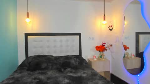  Abella and Kendra  online show from 24, 10, 2025