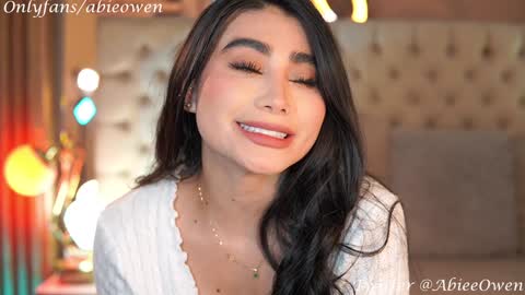 abie_owen online show from 14, 12, 2024