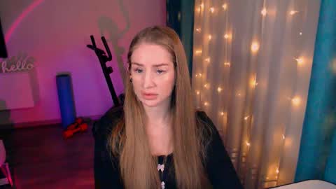 Anna online show from 5, 2, 2025